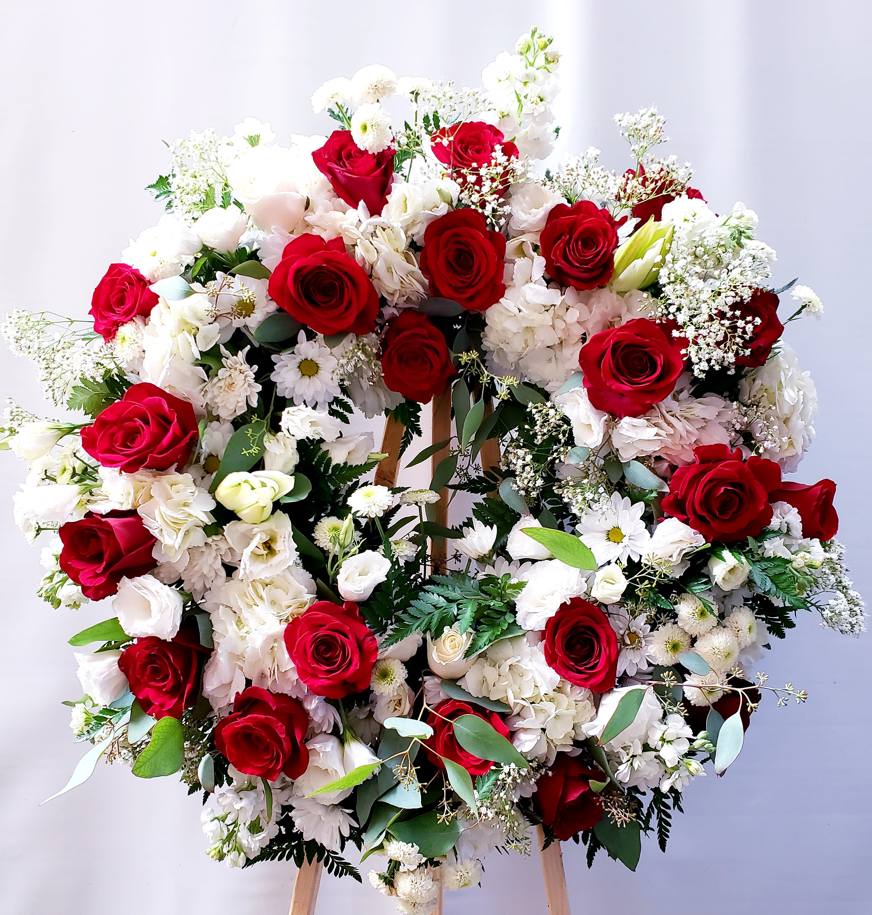 Loving Thoughts Wreath - 20in w