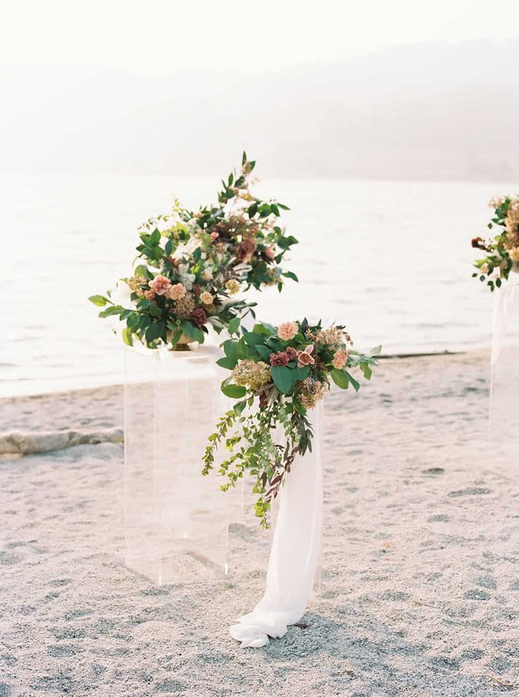 Premium pedestals Arrangement  - Wild design of this arrangement with coastal touch look.