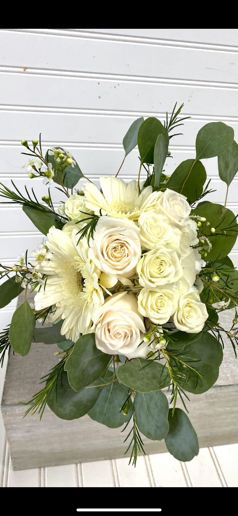 Customize your Mini Bouquet - ADD CUSTOMIZATION IN SPECIAL INSTRUCTIONS!! This is a great accessory to your already perfect gown for prom or homecoming.!! Please indicate dress color and flower colors in special instructions.