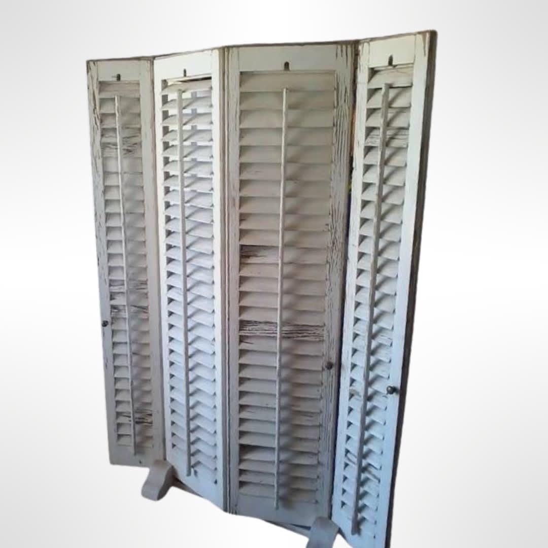 Rustic Shutter Door Rental - Rent our country, rustic shutter door. Can be used to enhance decoration from arches, photoshoots to appetizer tables.