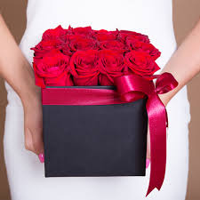 Simple black box and 25 roses - This is a cute little box filled with your choice of rose color (mention in the special instructions section),
