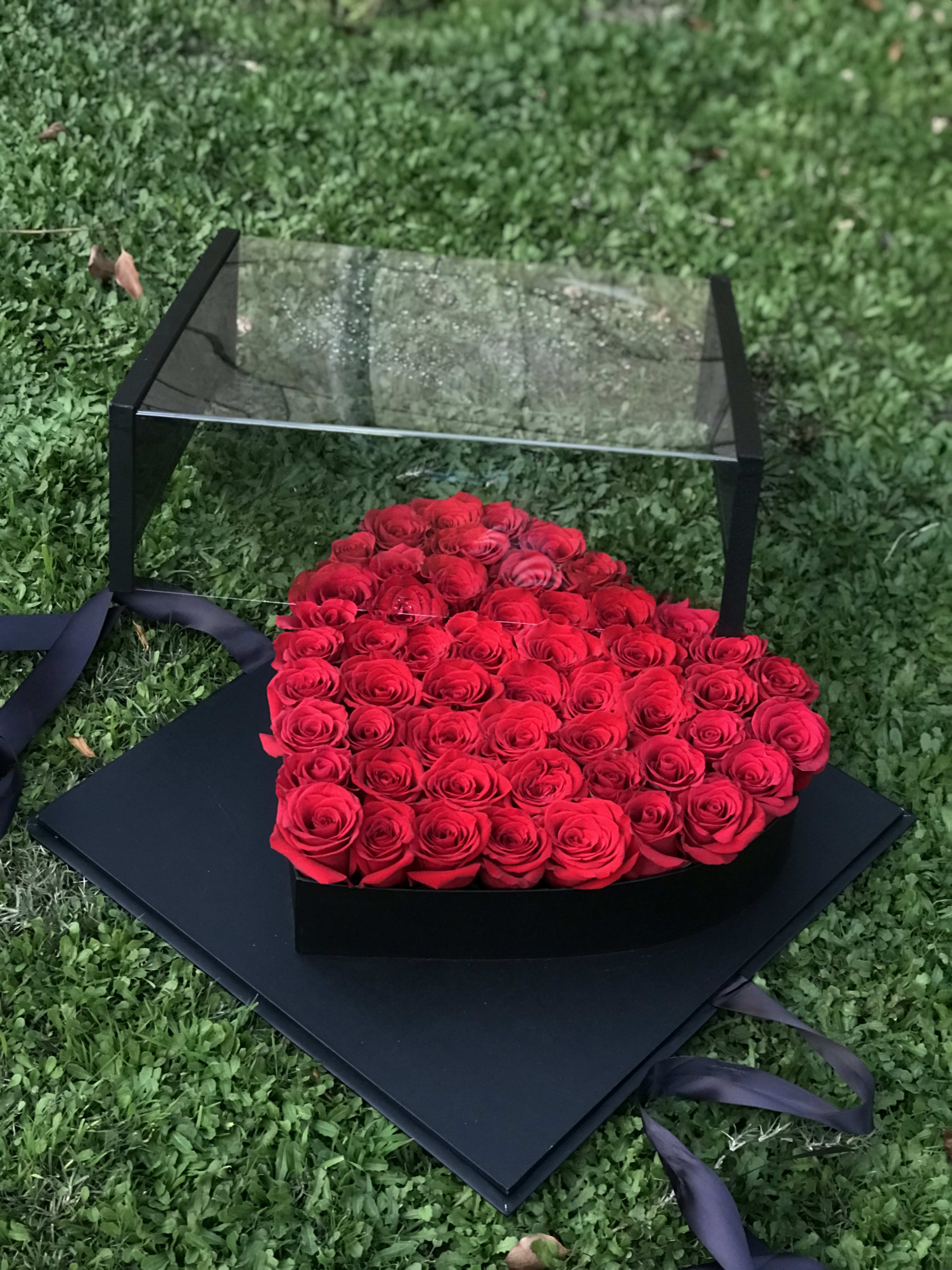 The Heart of All Heart - Mesmerizing arrangement!!! Our newest exclusive box that comes in gold, black, pink and rose-gold Colors. Looks like a gift box with clear top and sides that easily comes off so she can enjoy the fresh blooms and rose aroma. Comes with approx. 60 roses. The box is made of high quality materials and looks extra chic and grand.  - You can choose your box color and rose color at the special instructions section at checkout. 
