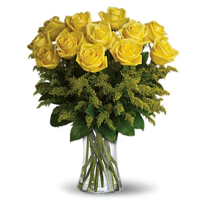 Bouquet of yellow roses in a clear glass vase