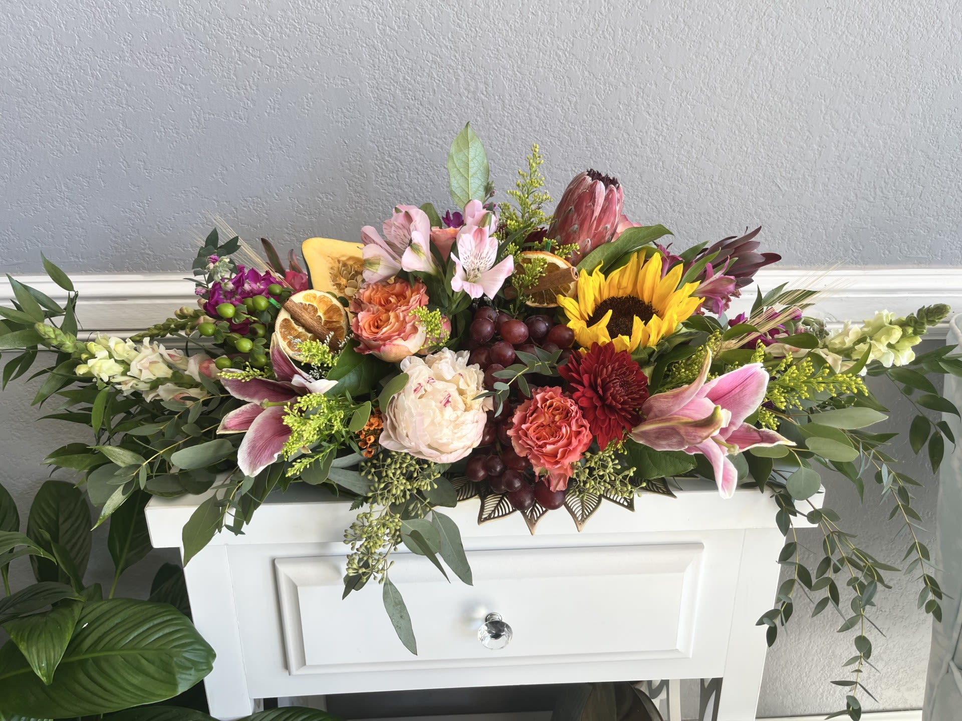 table centerpiece - make your dinner memorable with a customized centerpiece