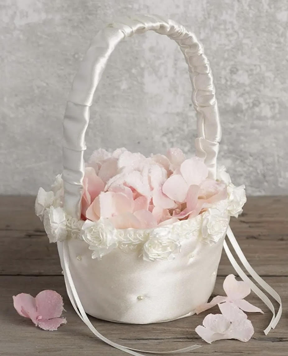 FlowerGirl Basket with RosePetals - FlowerGirl Basket with RosePetals
