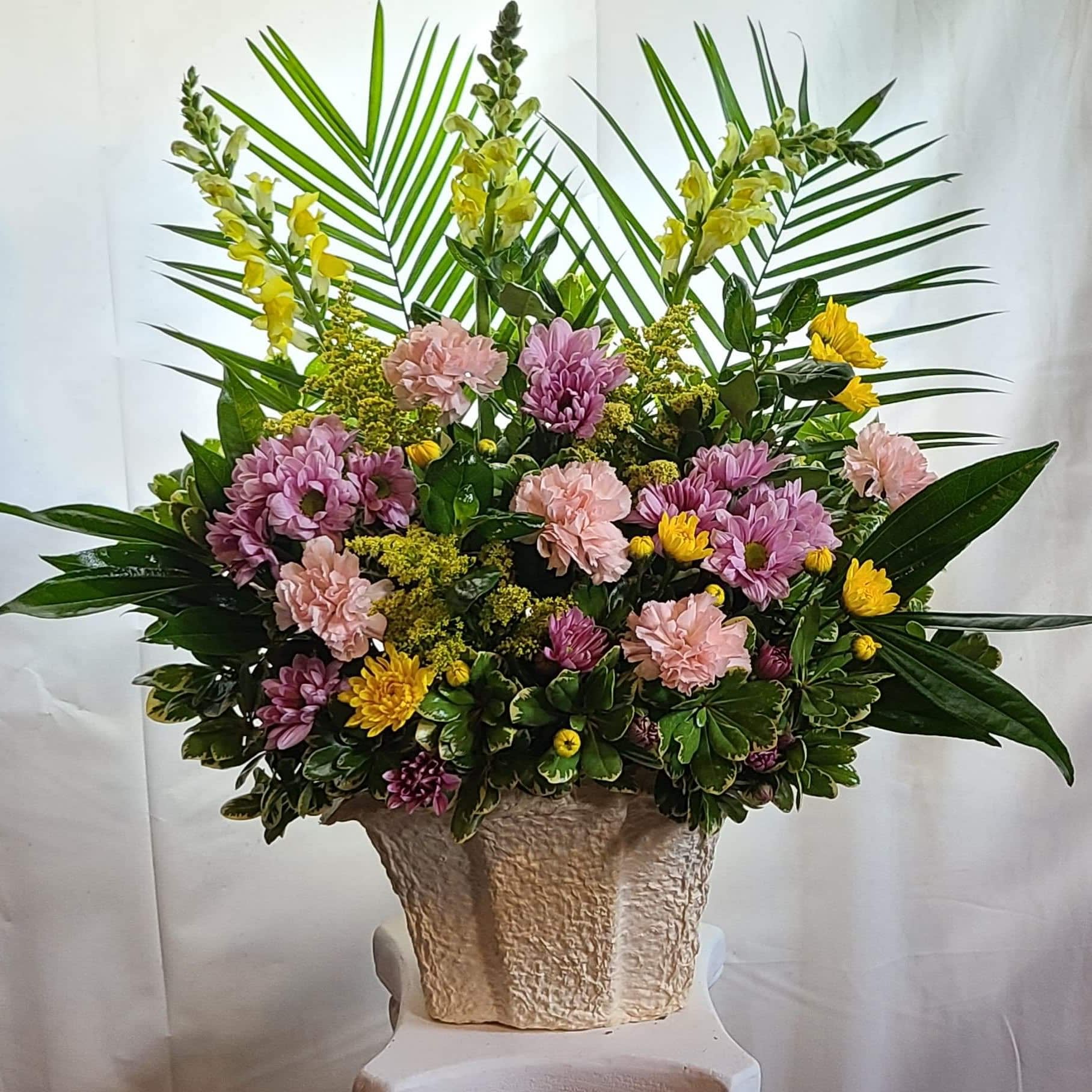 Warm Thoughts Arrangement by Teleflora - This pastel arrangement will express your sympathy and lovingly show your warm thoughts. 