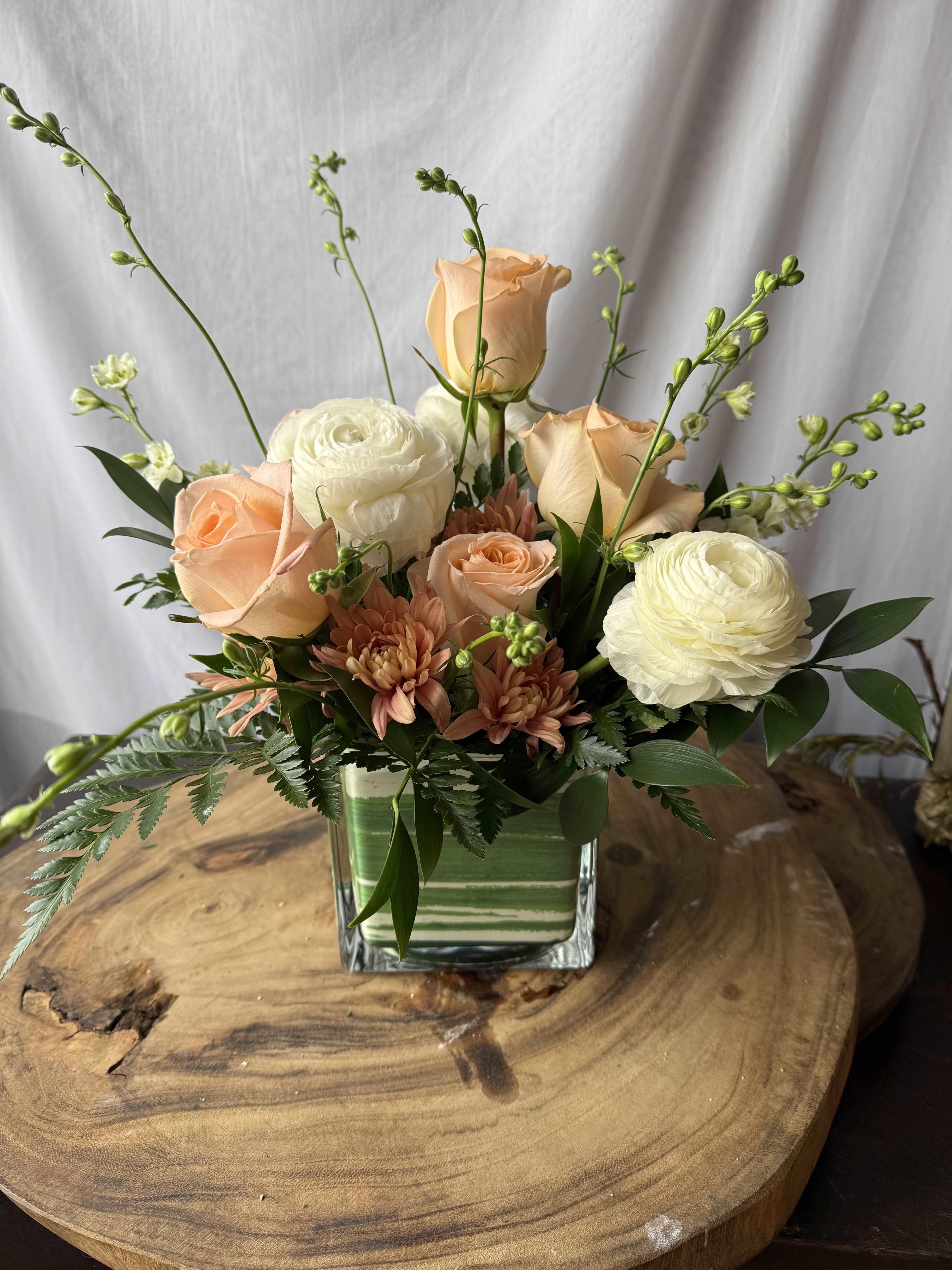 Just Peachy - Luxury Line with florals similar to photo   All Florals Pending Market availability - We will Make flower substitutions for what is similar and market available.  The photo pictured is for inspiration for the designer to complement.  