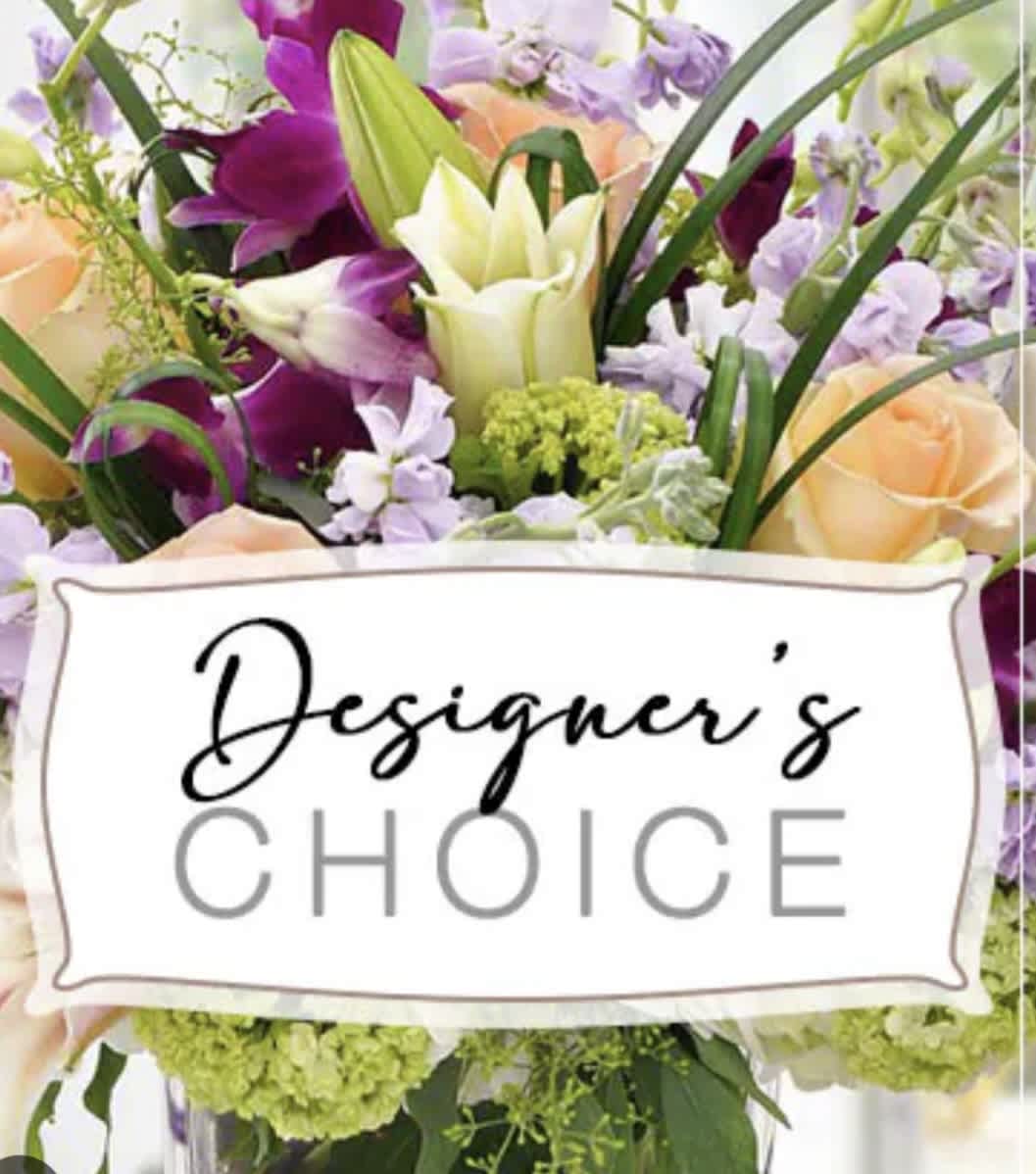  Seasonal  designer’s choice (BRIGHT SPRINGY MIX) - Vase filled with beautiful  flowers for any occasion. 