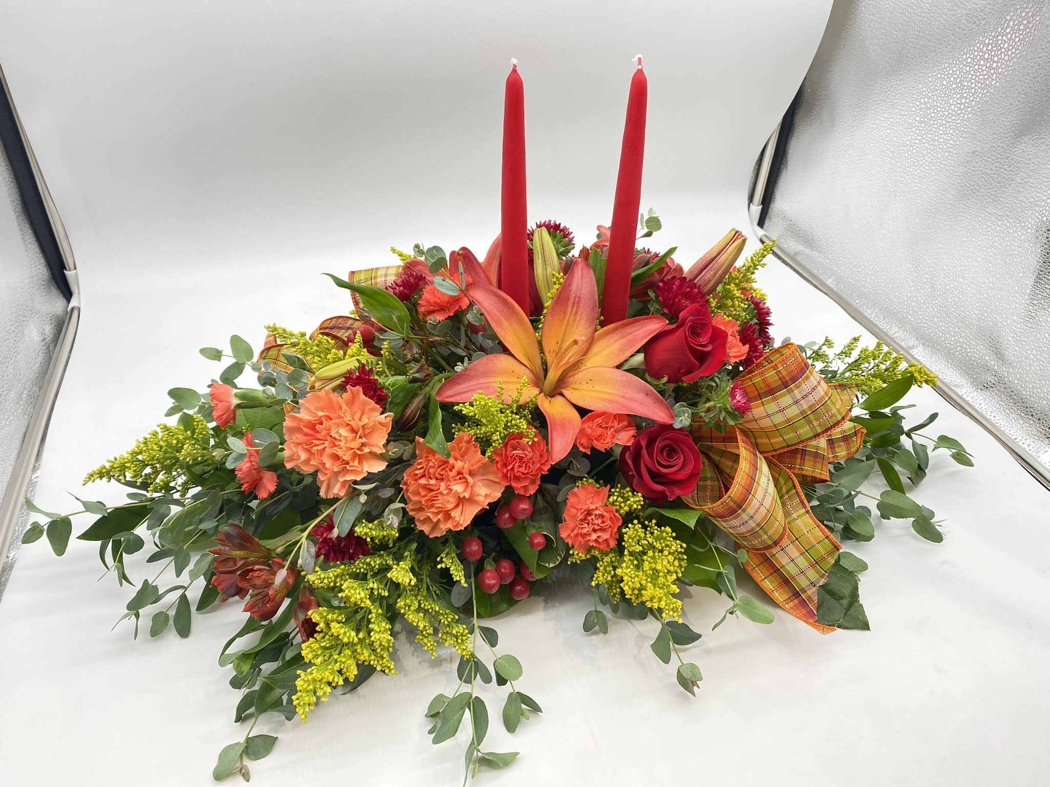 The Grand Giving Centerpiece - A beautiful floral display to accent you table. Can be made with or with out candles. A Grand centerpiece consisting of farm fresh flowers to delight the recipient!