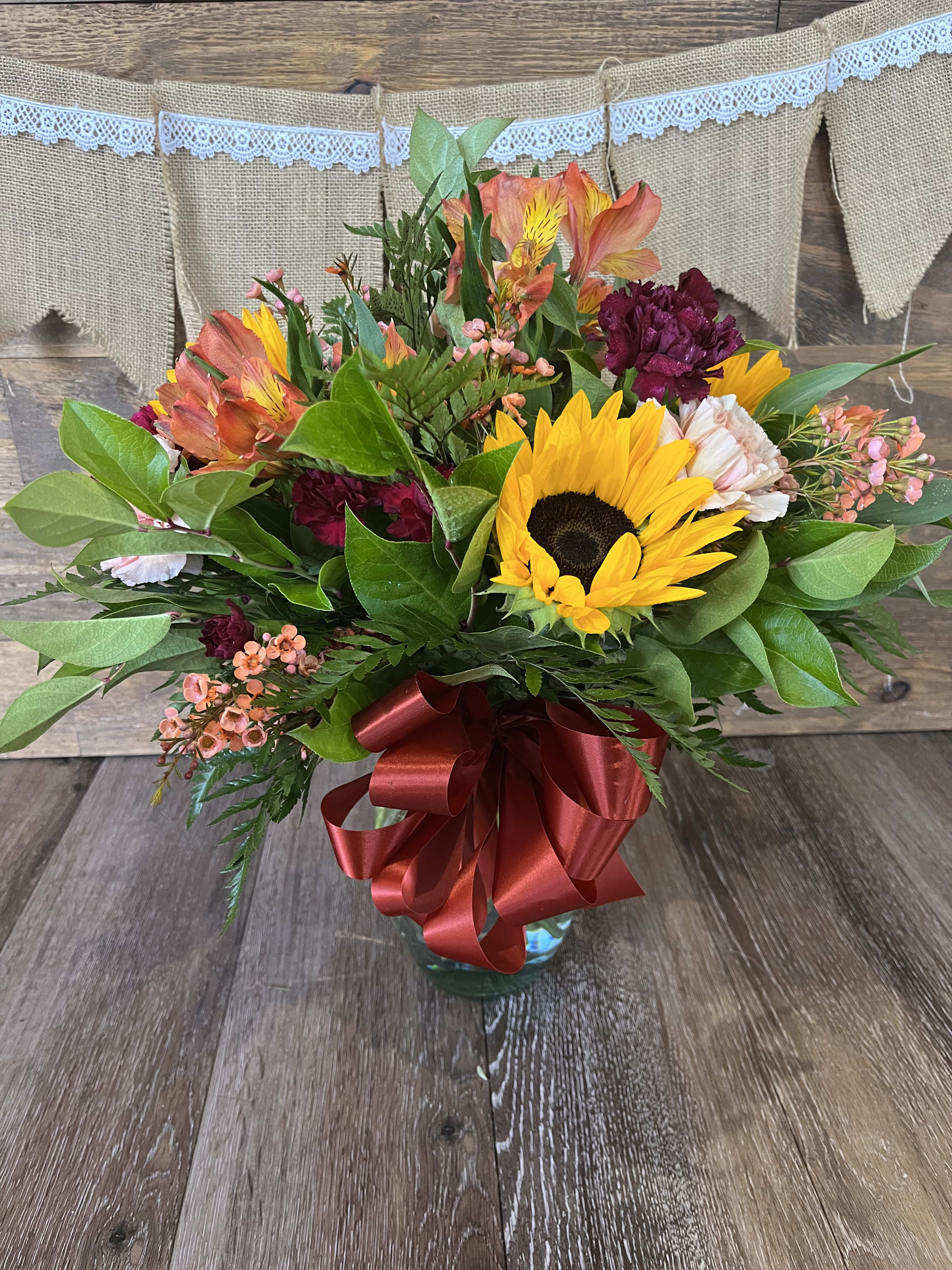 Autumn Wishes - This arrangement is simple and beautiful. And the perfect gift this season!