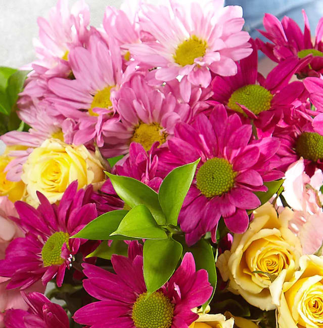 Bouquet of pink daisies and yellow roses
