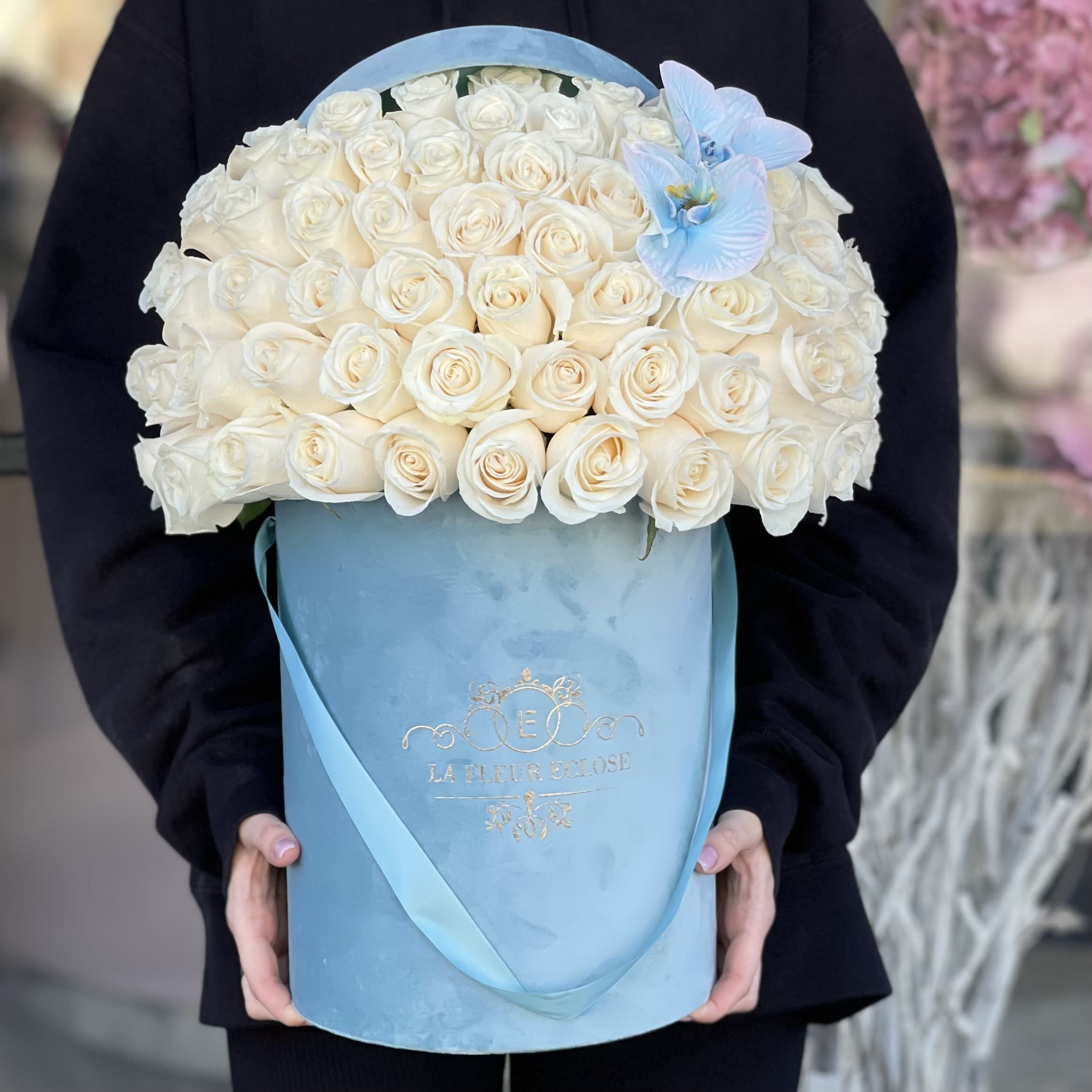 60 white roses with blue orchid V - 60 white roses with blue orchid 
