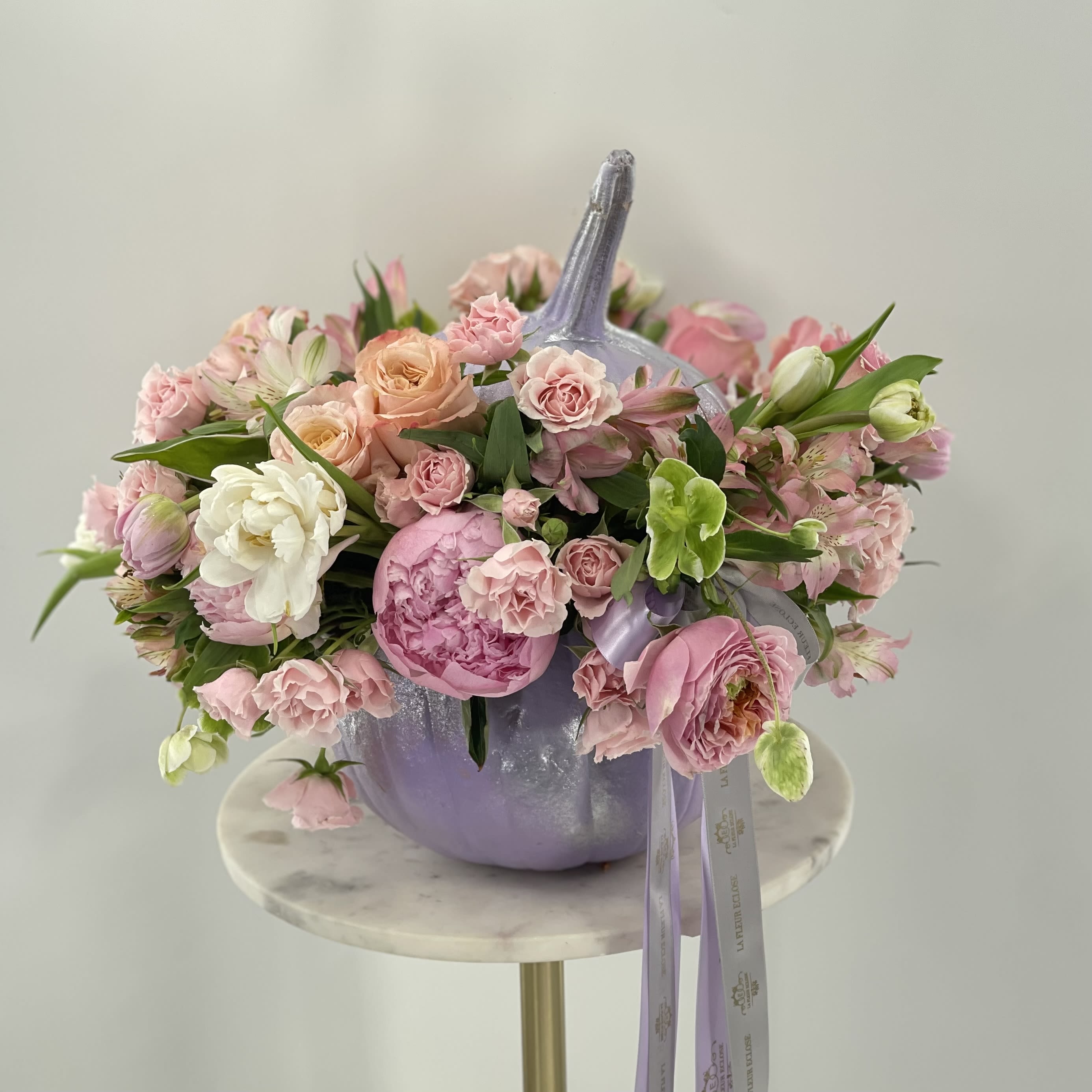 Miss Pumpkin - Miss Pumpkin With mix flowers 