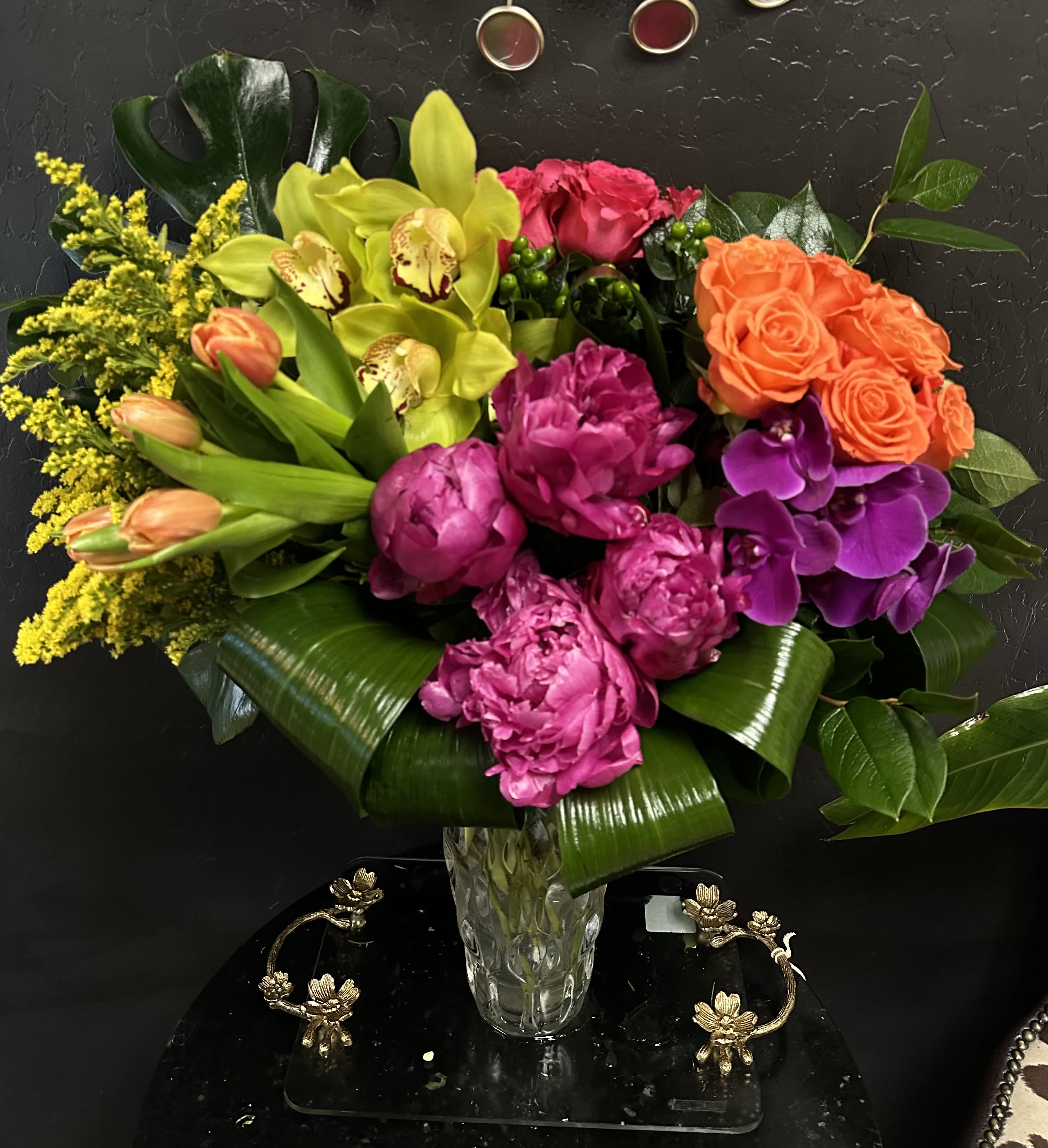 Alluring Rose &amp; Orchid Bouquet  - Alluring Rose &amp; Orchid Bouquet 
