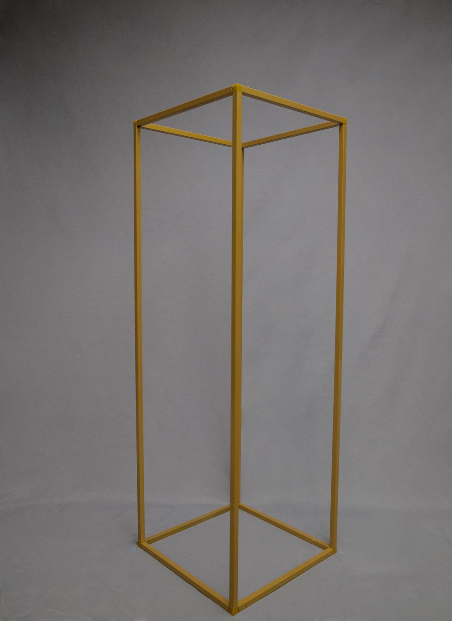 32" Gold Stand - 32 inch Gold Floral Stand