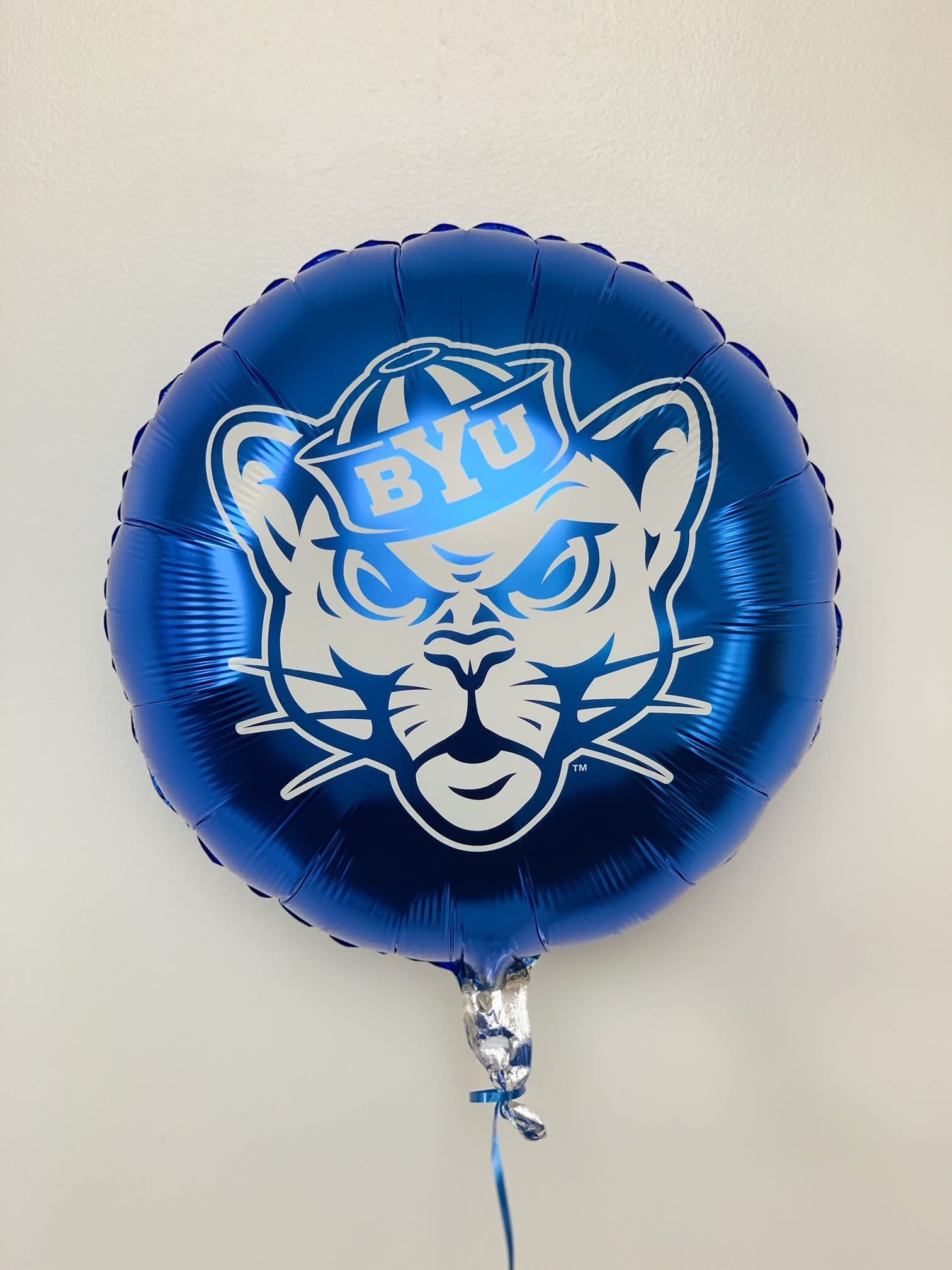 Sailor hat Cougar Mylar - Can't go wrong with Vintage! GO Cougs!!! *ALL Sales are Final we cannot guarantee balloons due to varying weather conditions*