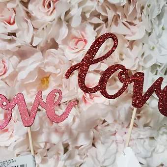 Love Pick - Beautiful sparkly "Love" pick a nice addition to any Valentine's Day or any order..