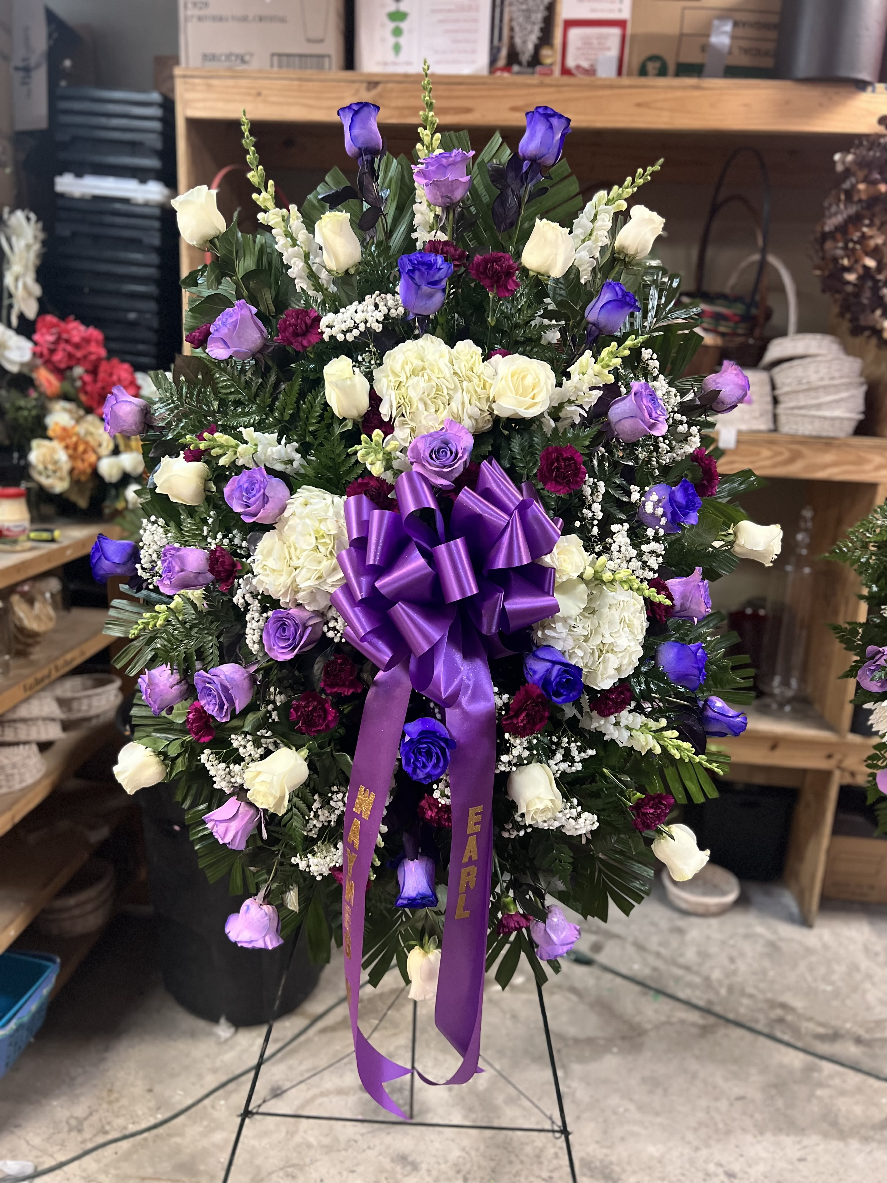 Purple &amp; white spray  - 32 roses ,carnation, hydrangeas, snap 
