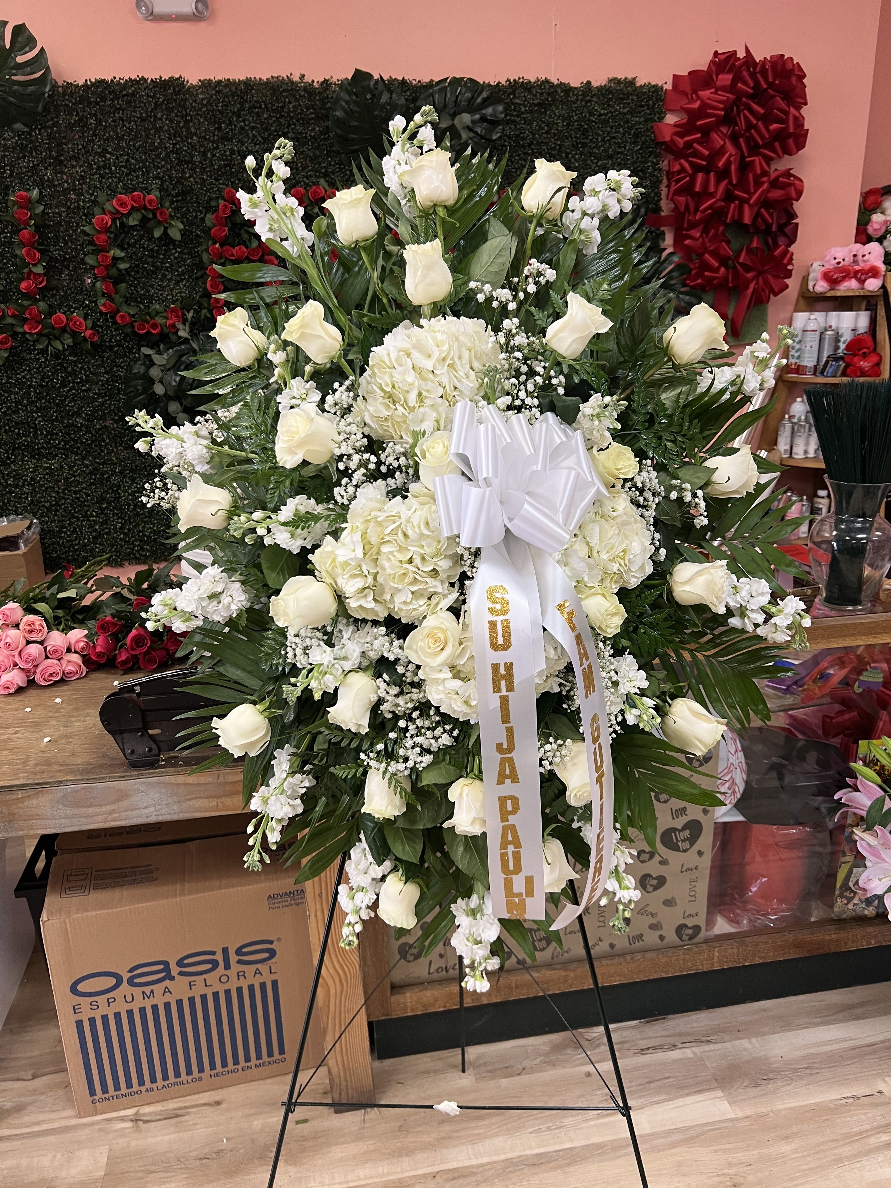 Pure white easel  - 25 roses mix and Flowers white 