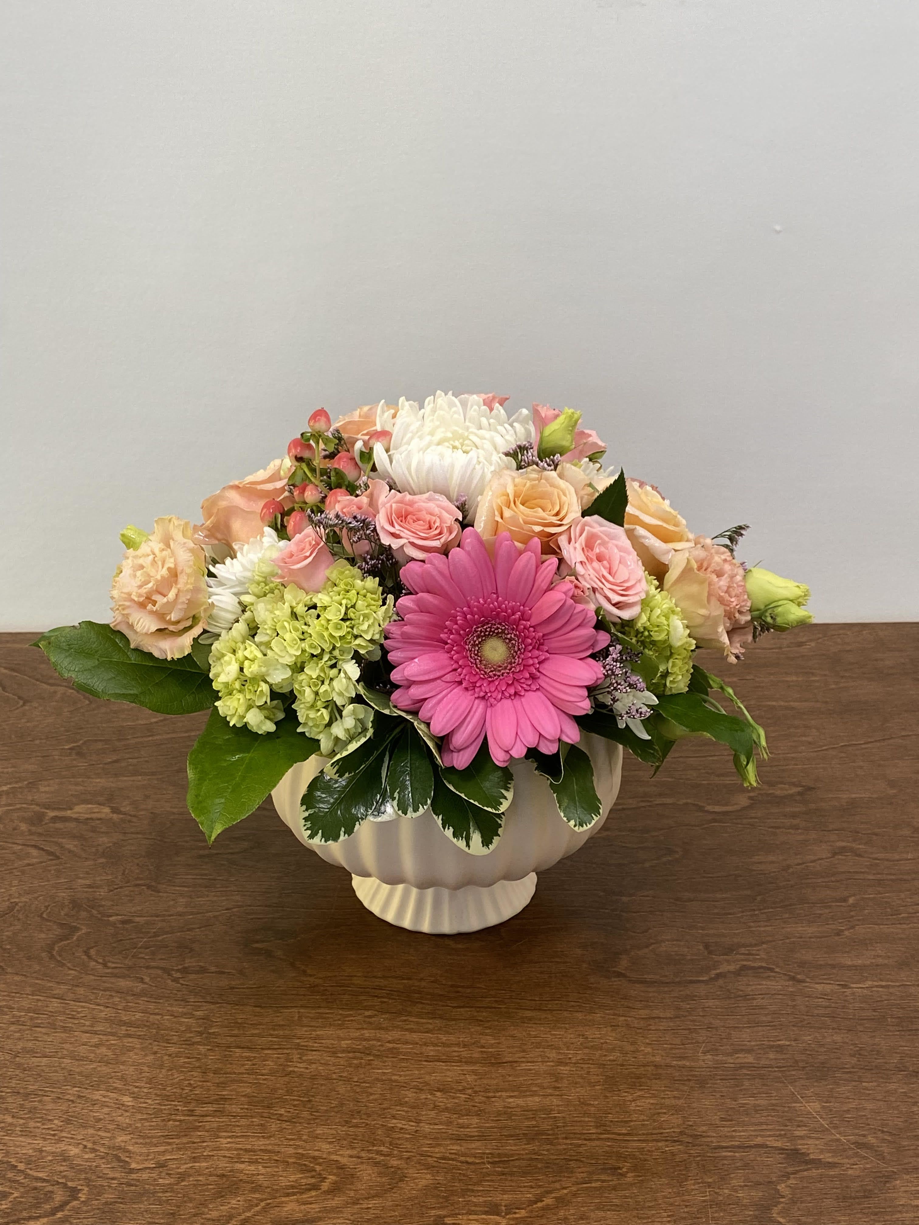 Calmness - This complimentary blend of colors in this centerpiece will bring cheer to all who view it. Suitable for any occasion.