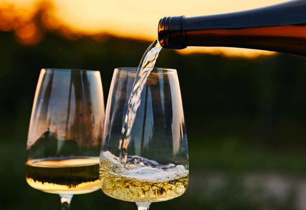 The Perfect Pairing: Wine with Flowers 