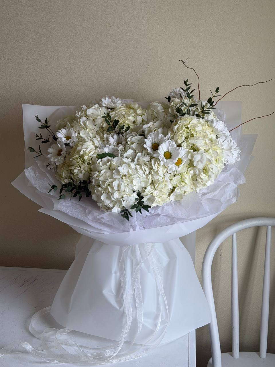 ​How to Care for Cut Flowers So They Last Longer