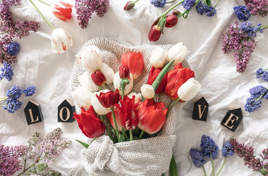 Flowers That Symbolize Romance and Love