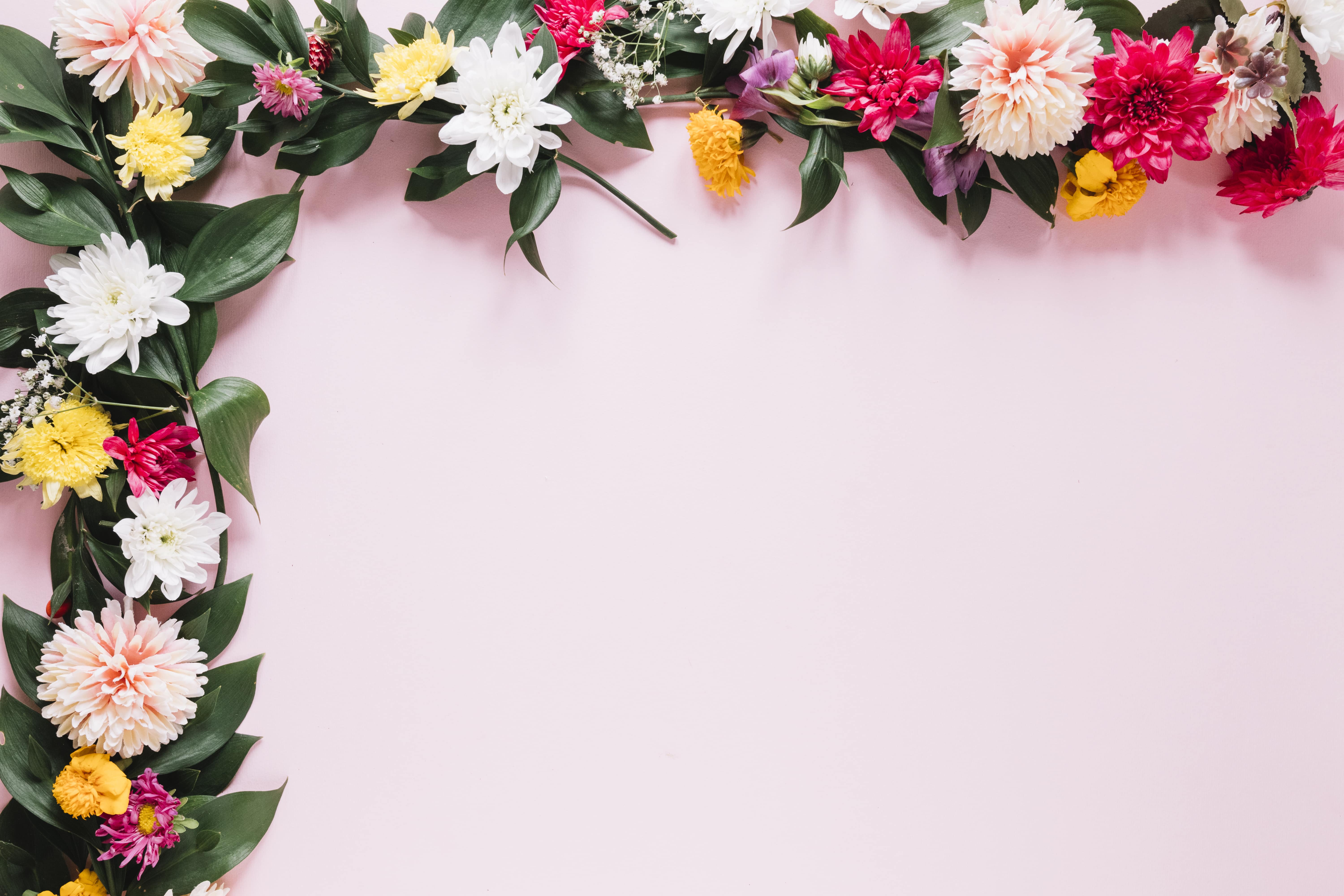 Tips on How to Make a Corner Floral Arrangement