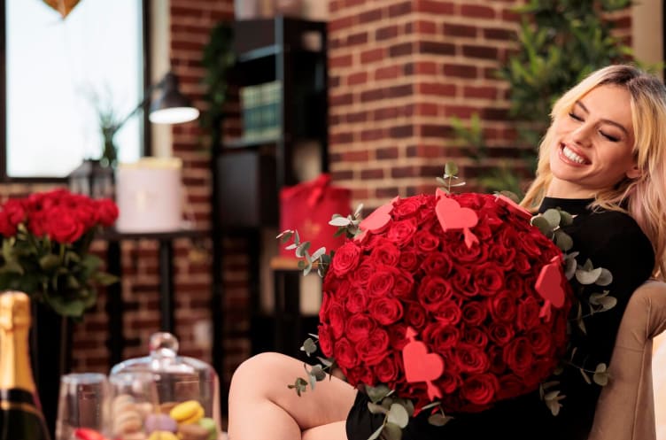 Valentine Flower Delivery in Sugar Land