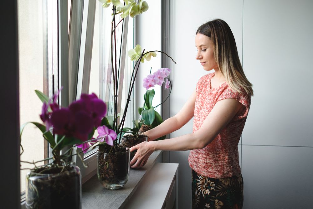 How to Make a Cascade Flower Arrangement at Home
