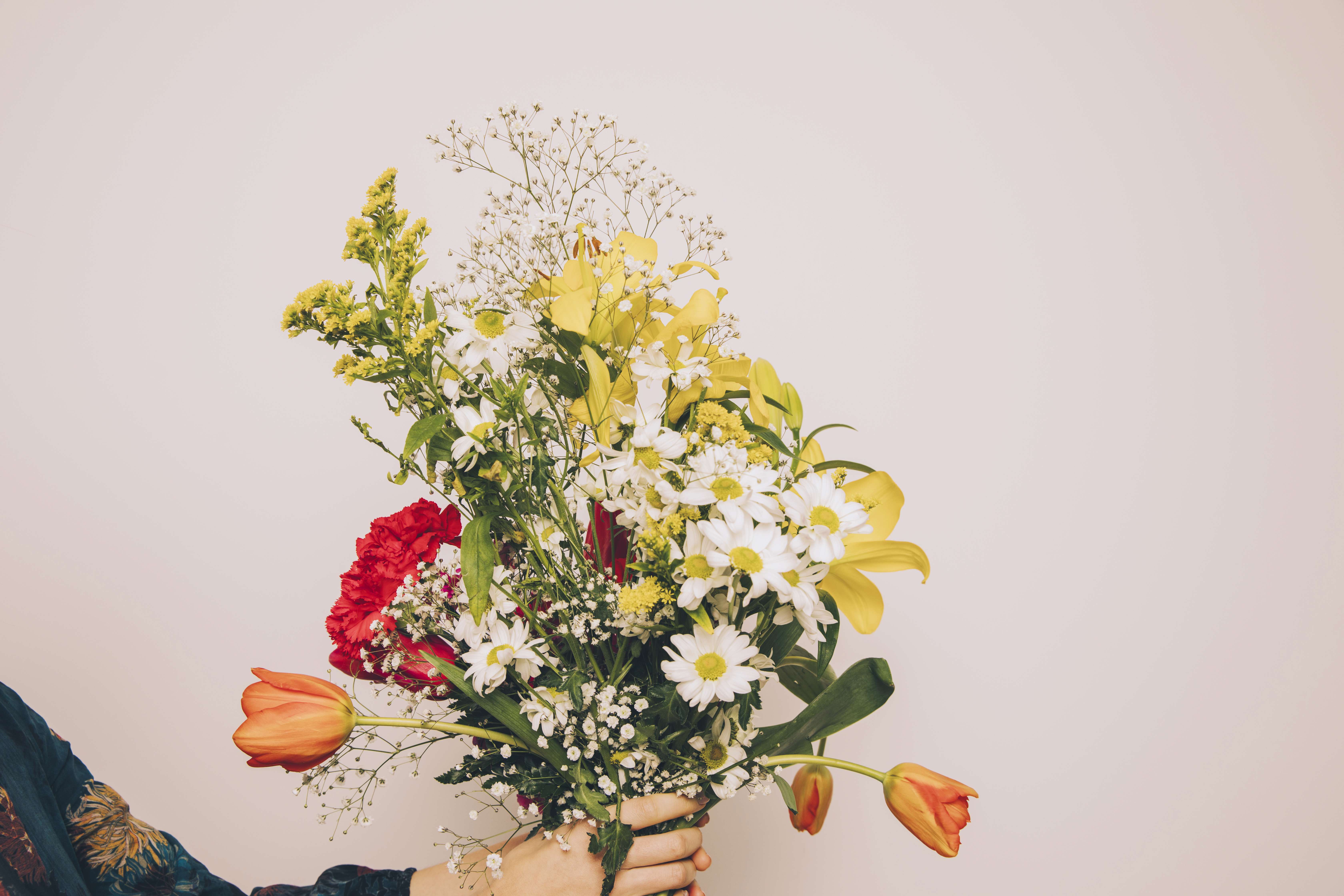 Spray Flower Arrangements