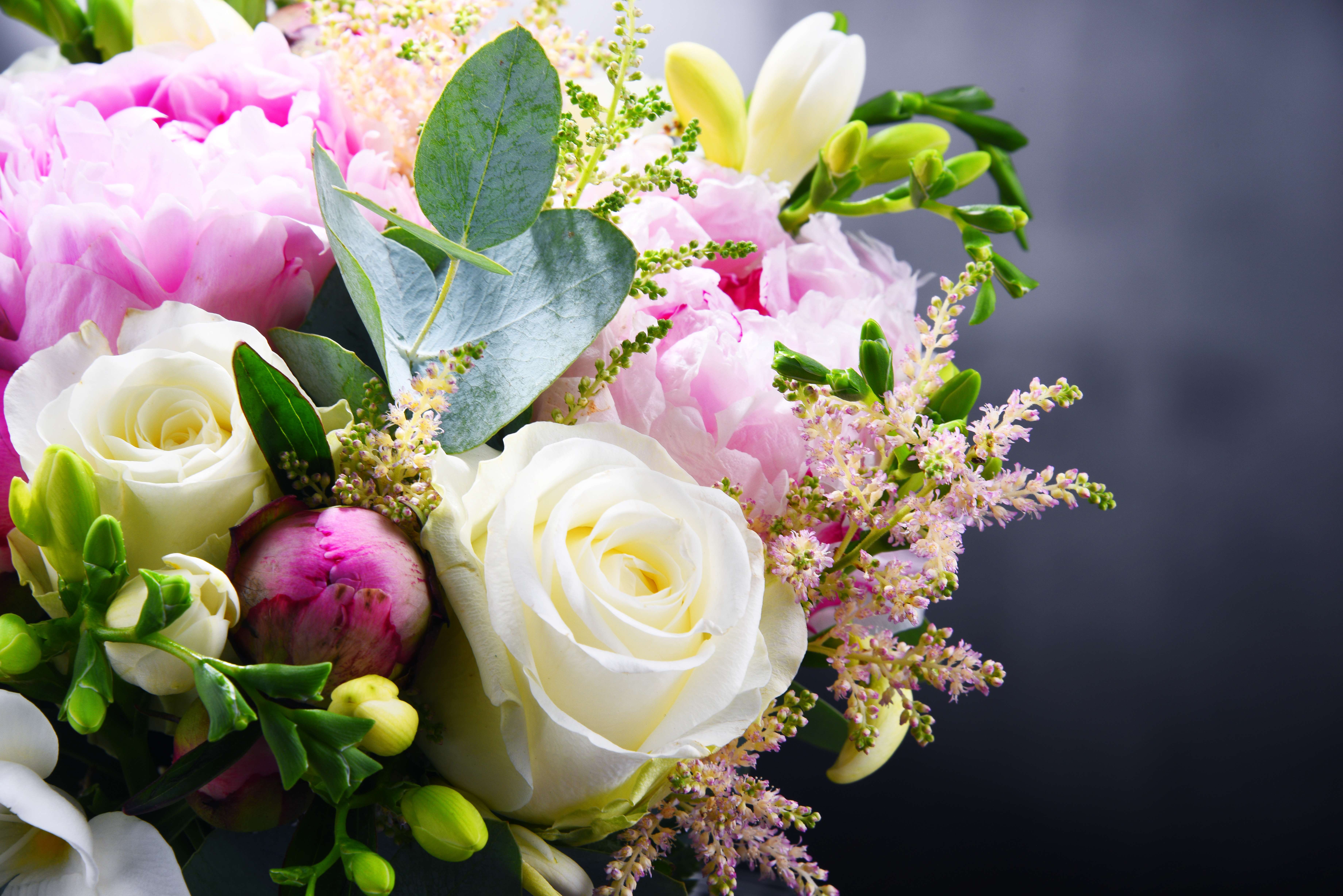 NH Anniversary Flowers: Your Yearly Cheat Sheet
