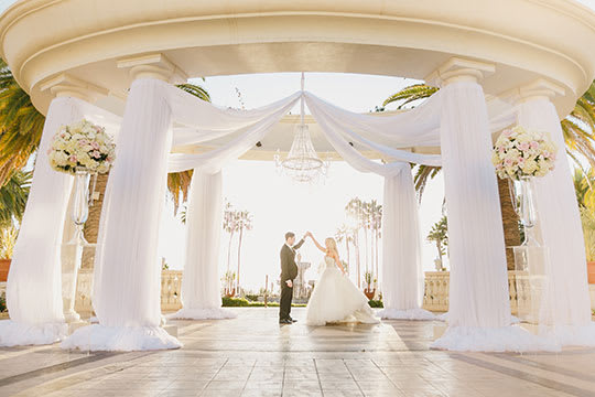 Megan and Jordan's Romantic Beach Wedding