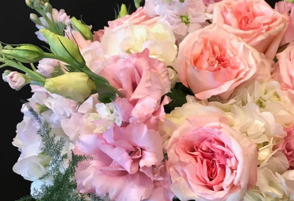 Five Tips for Romancing with Flowers