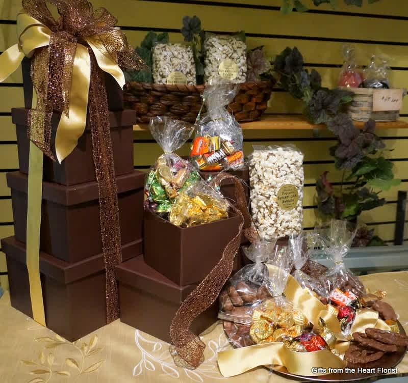 HOLIDAY CHOCOLATE BASKETS