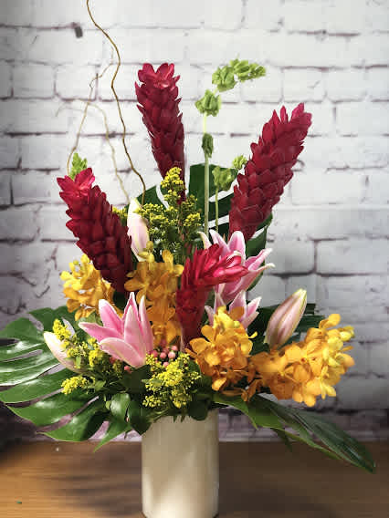 Choosing the Perfect Tropical Floral Arrangements 