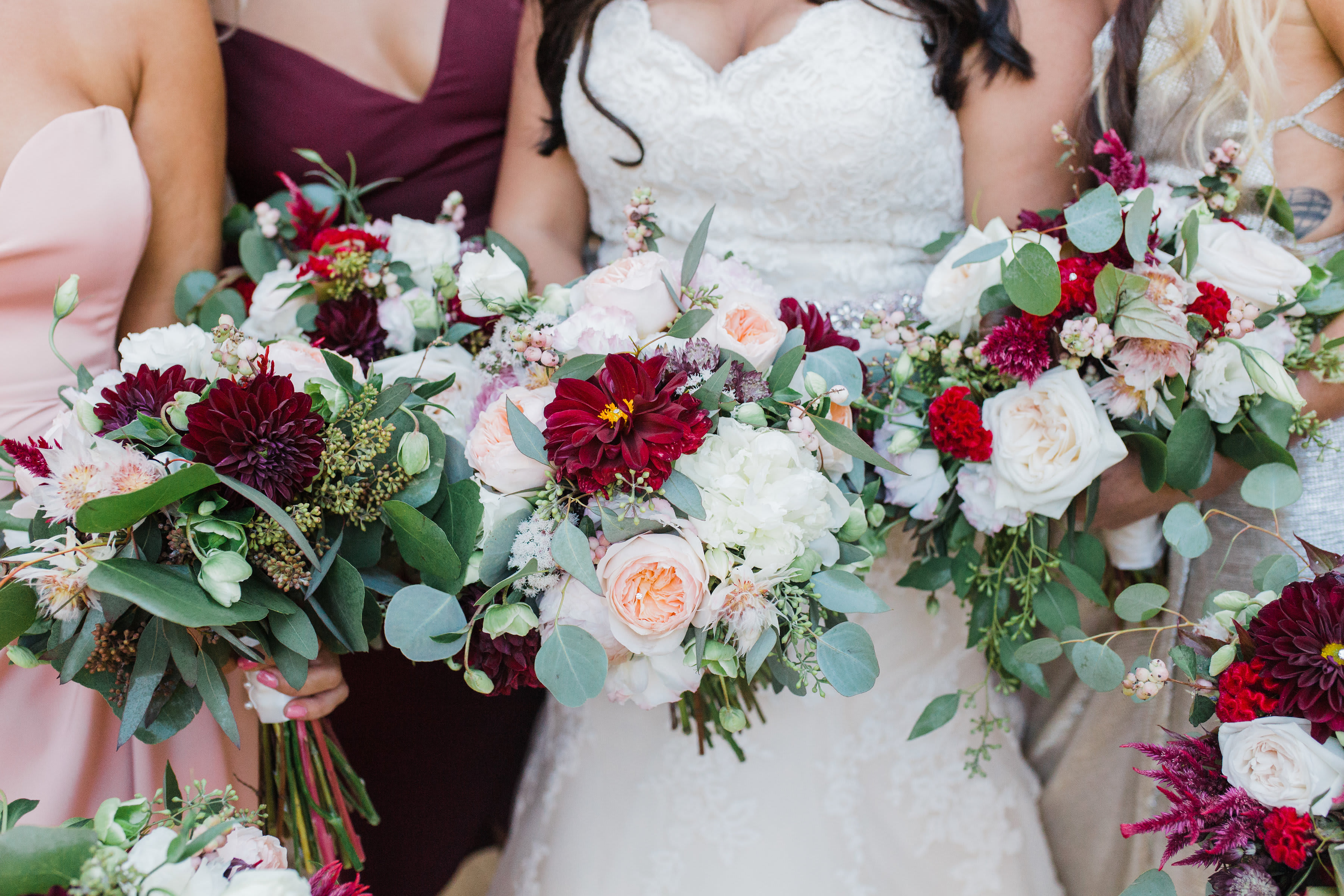 What You Need to Know When Picking Wedding Flowers