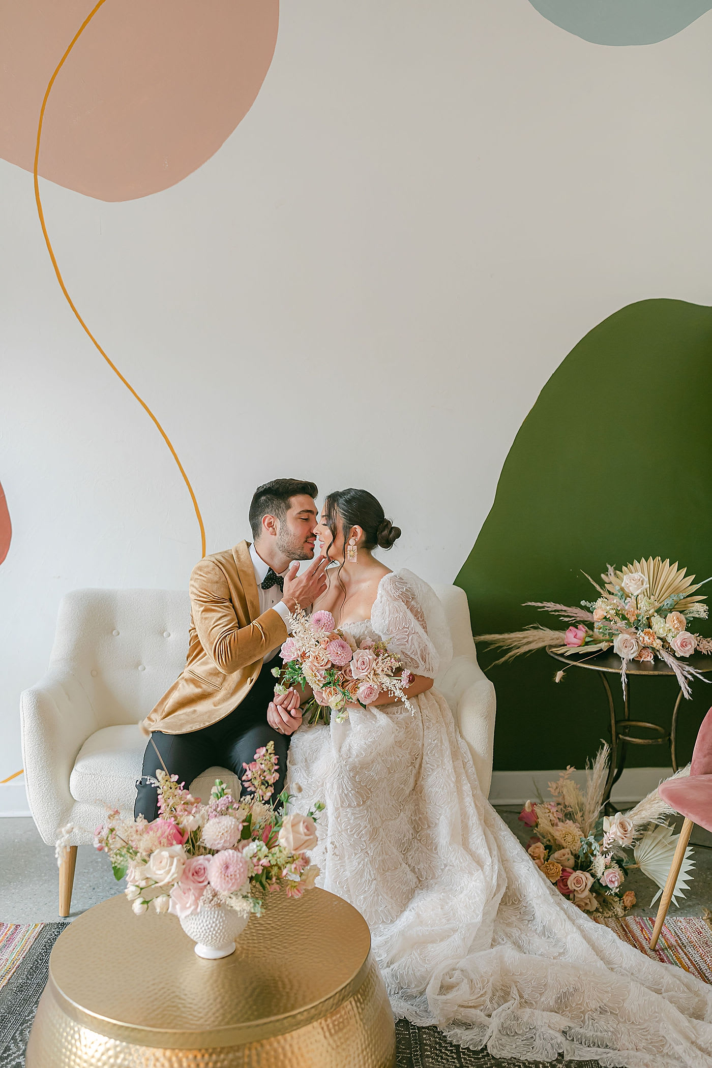 STYLE FOR A RETRO PINK WEDDING WITH SPANISH FLAIR