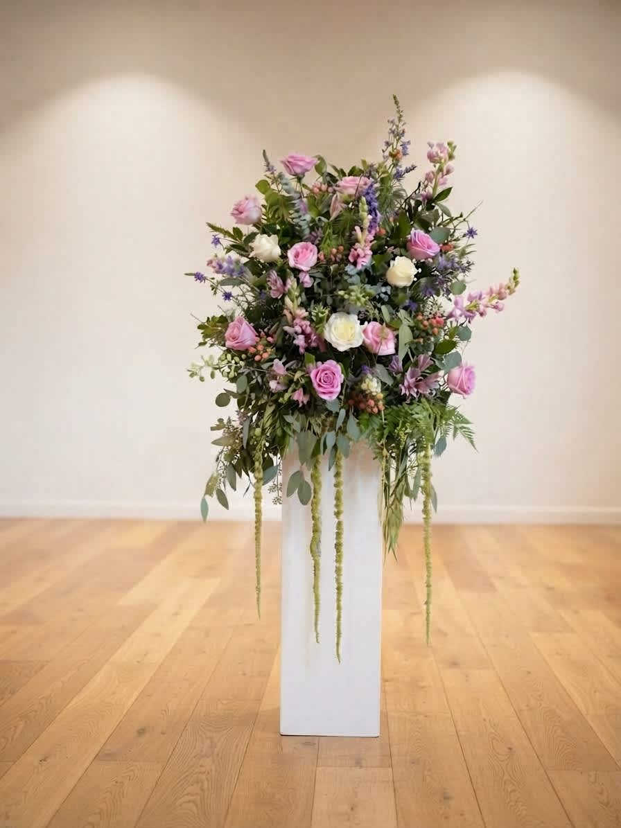 wedding ceremony arrangement. coady florist. cambridge, Boston. flowers wedding