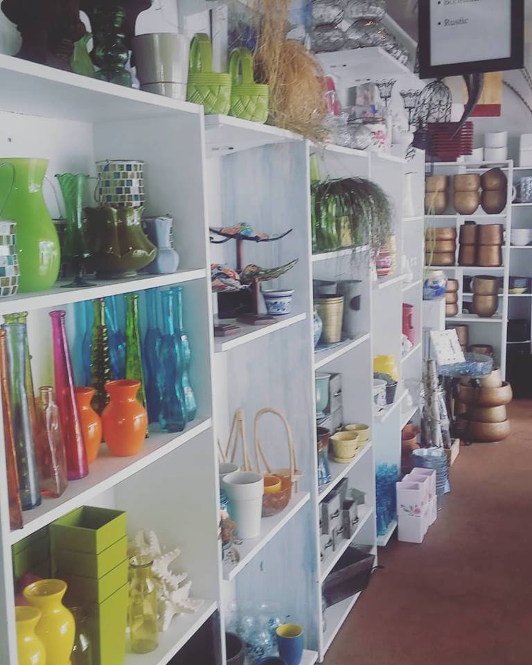 Do you have a vase made of seashells?