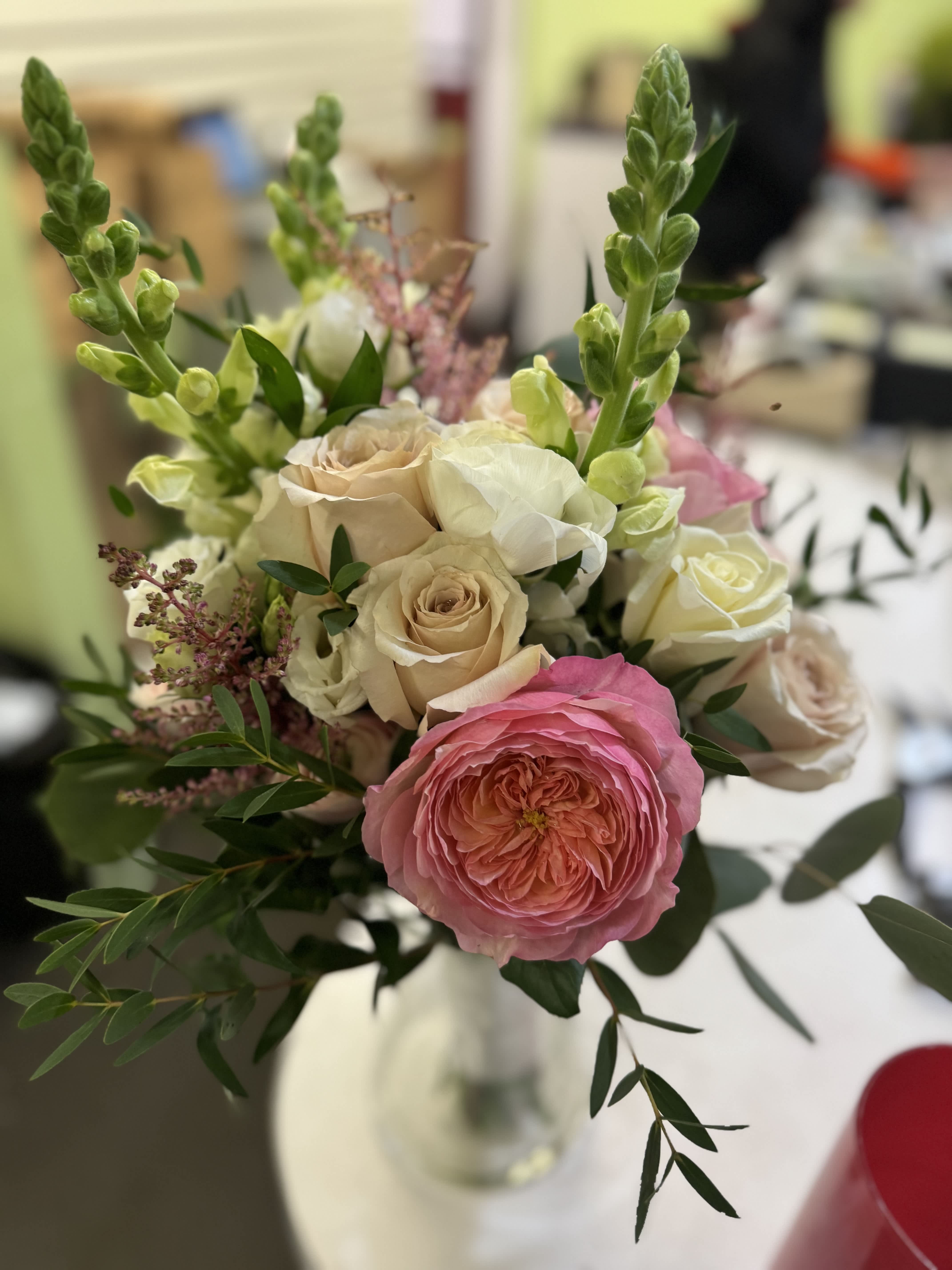 Spring Wedding Flower Favorites 