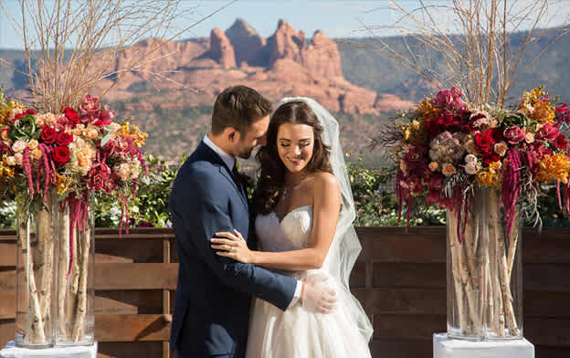 4 Wedding Flower Trends You’ll Be Seeing All Summer