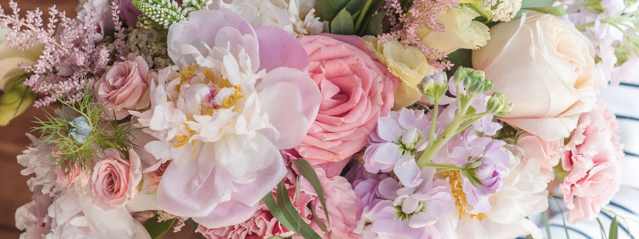 Saint Paul Florist | Flower Delivery by Hermes Floral & Chenoweth Gardens