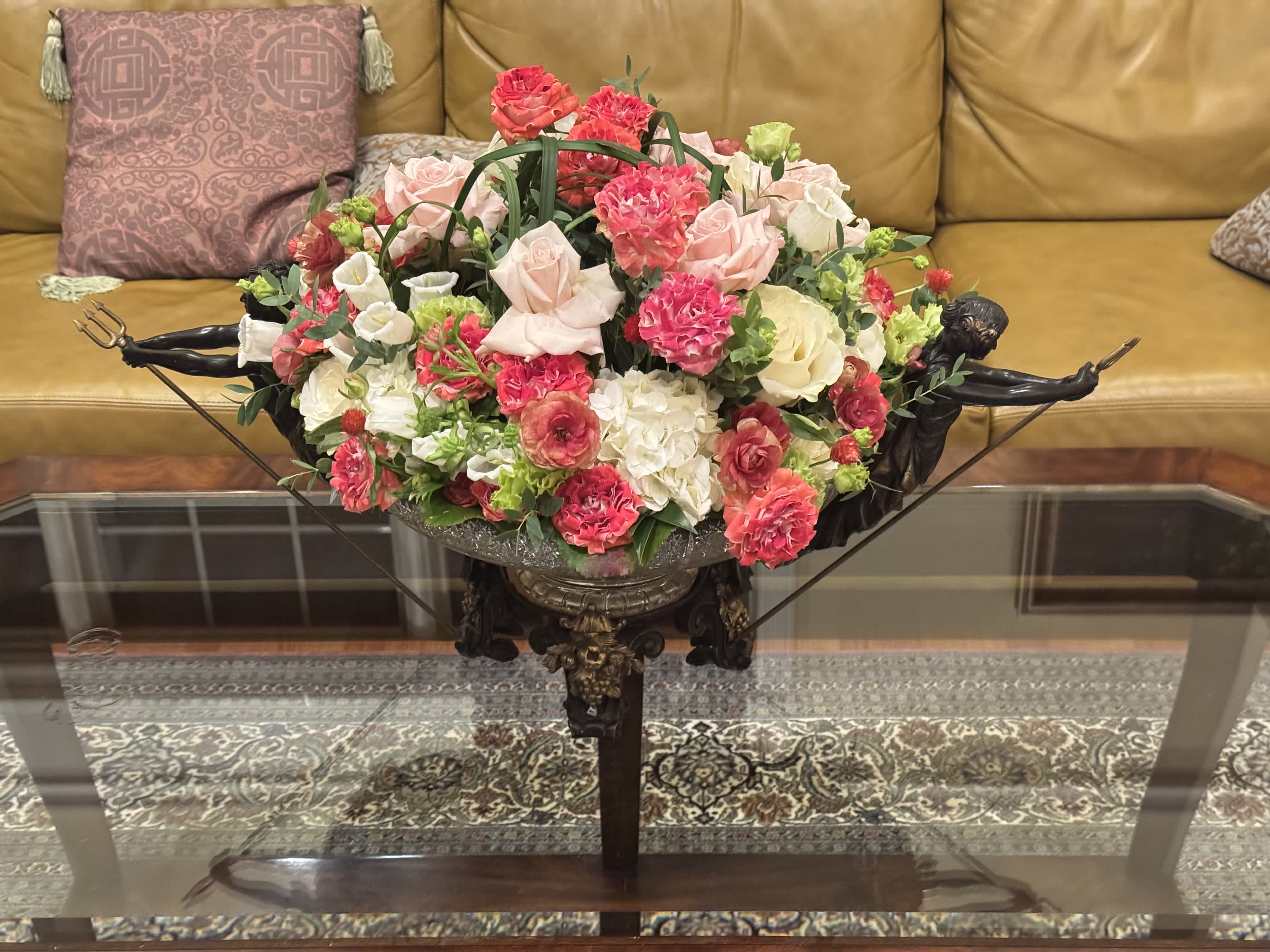 ✨ A centerpiece with timeless charm ✨