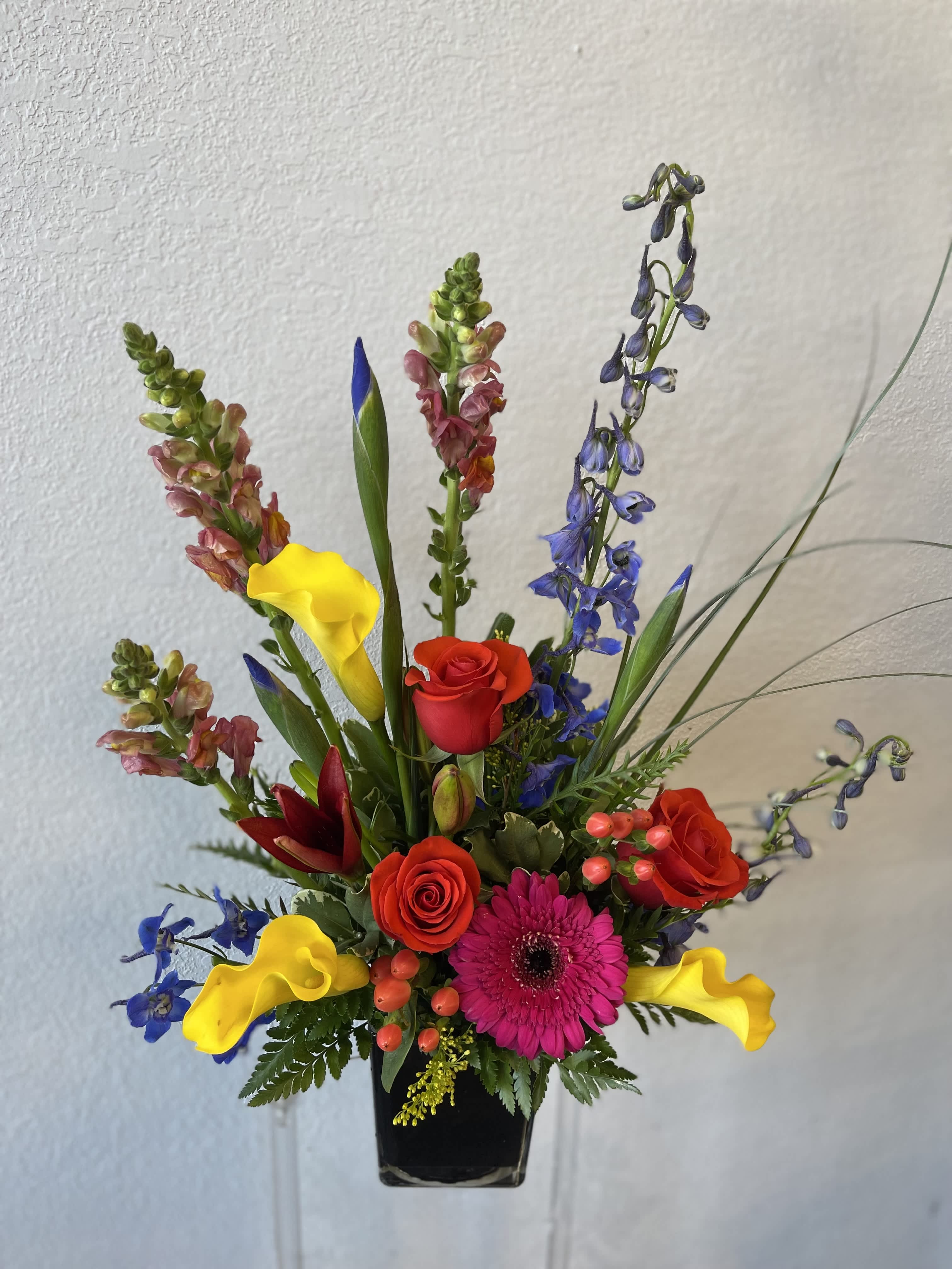 Custom Flower Arrangements 