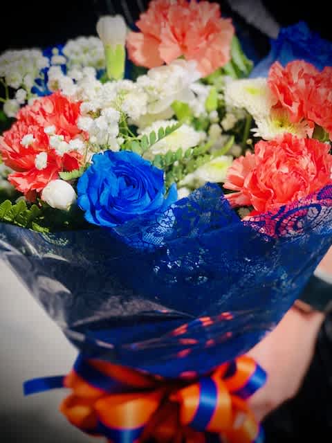 Graham Kapowsin Graduation bouquets and Lei's