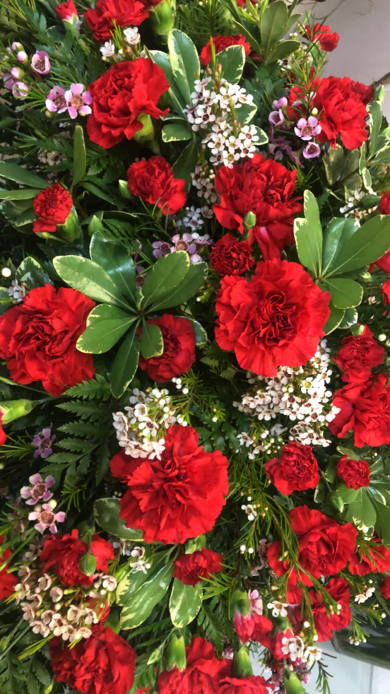 FLOWERS TO LOCAL CEMETERIES & FUNERAL HOMES