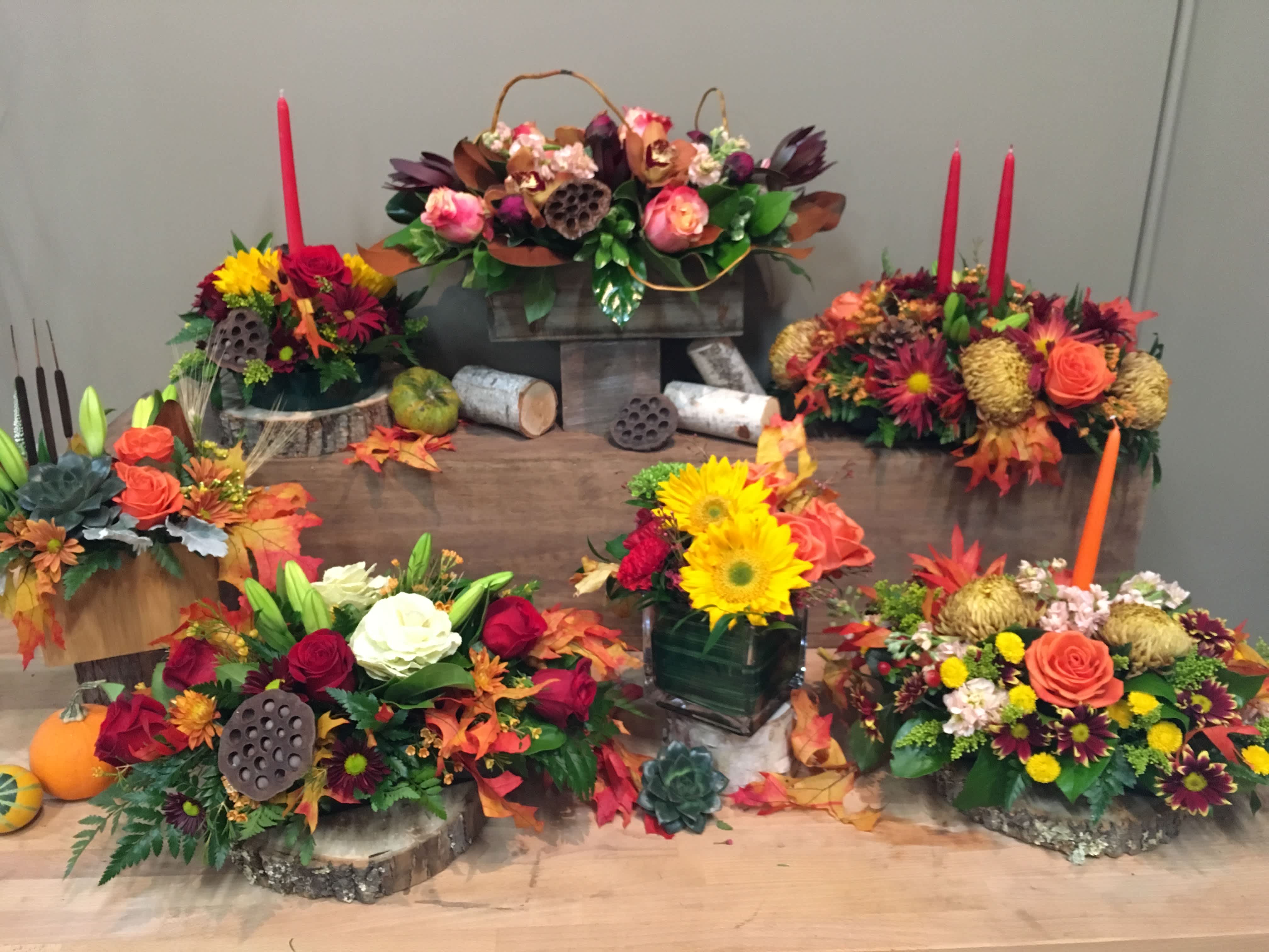 Spanaway Holiday centerpieces delivered same day