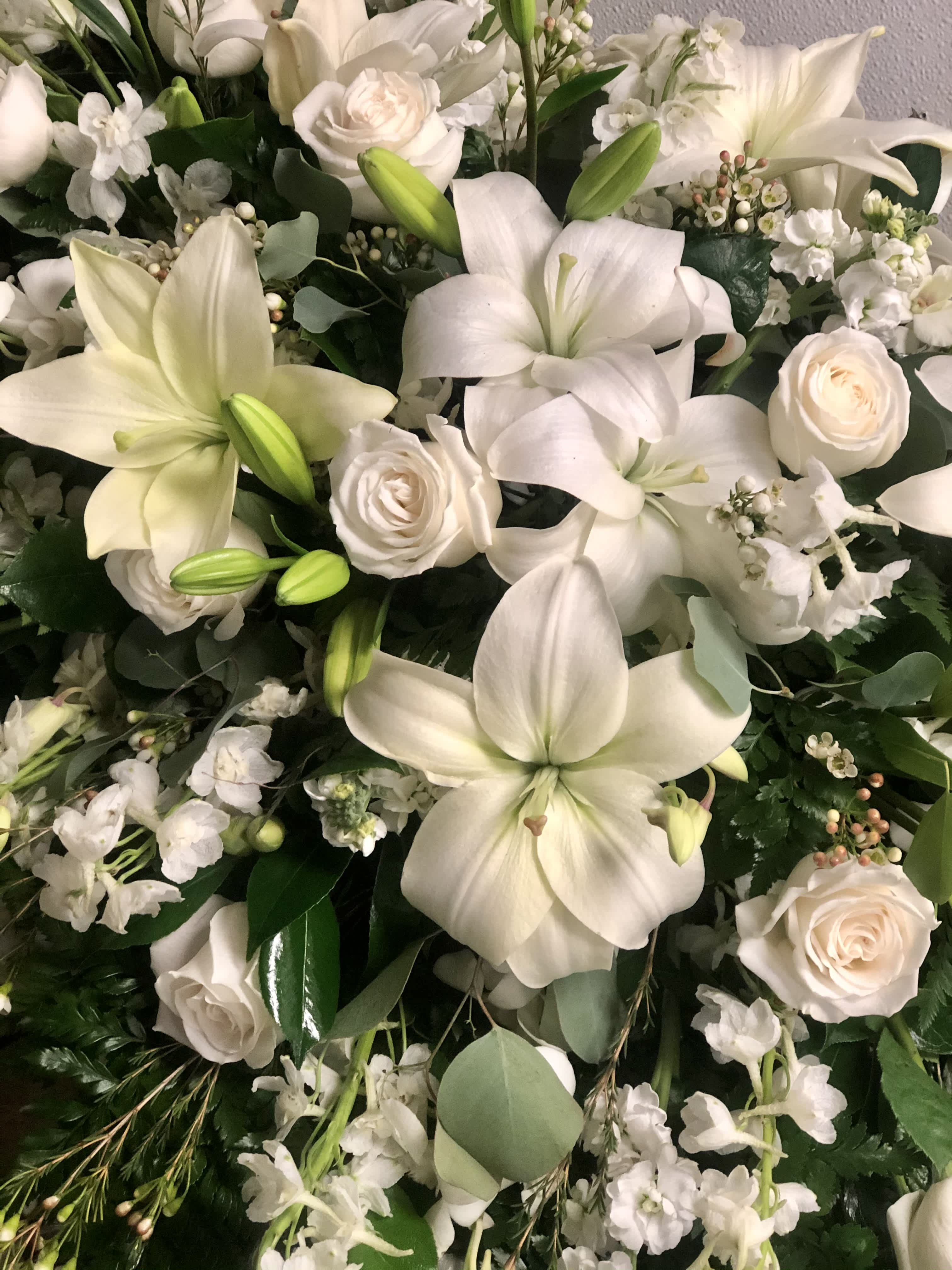 Service Flowers Weeks Funeral Home Delivery 