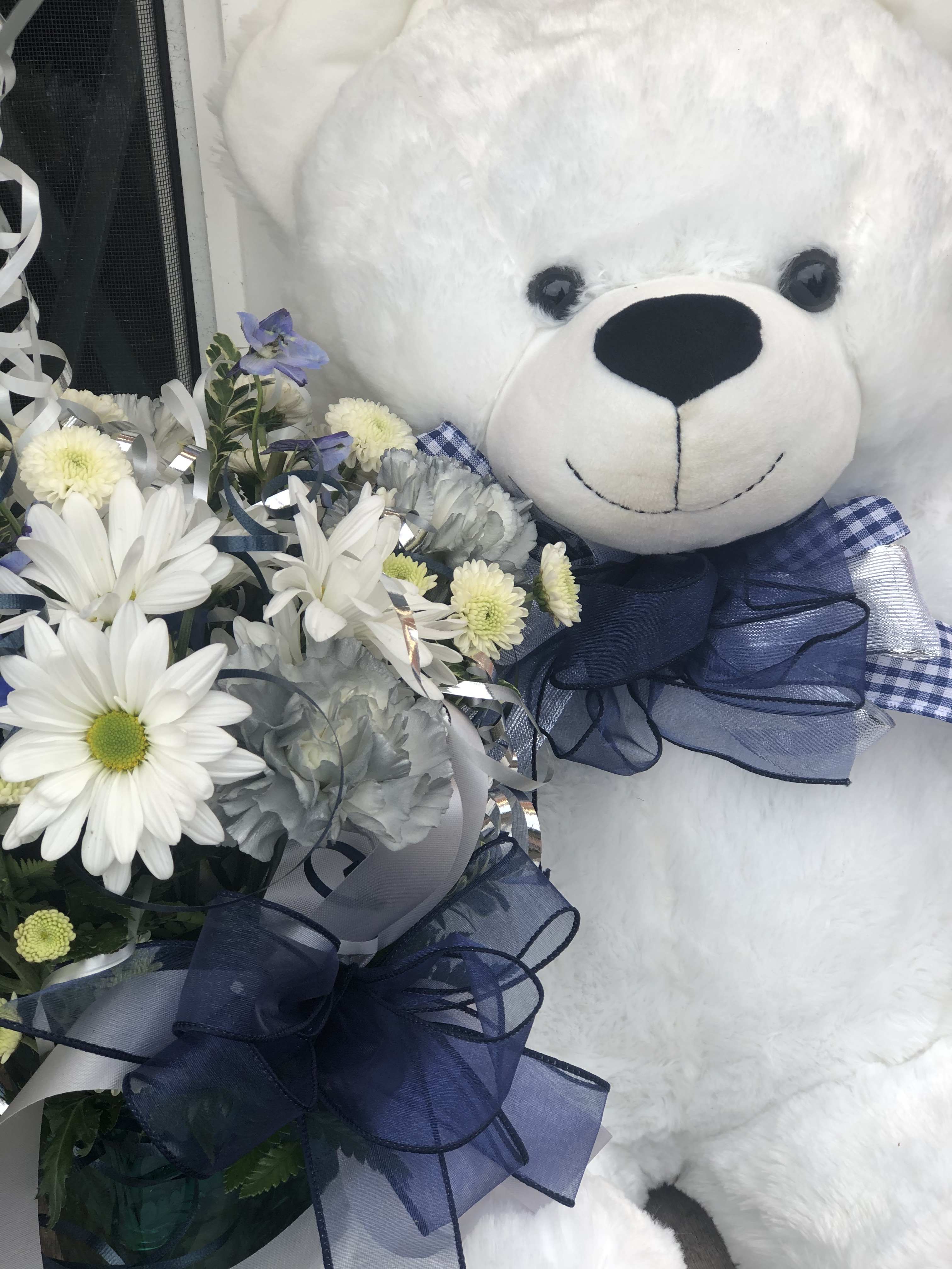 Flowers to Joint Base Lewis-McChord same day orders 